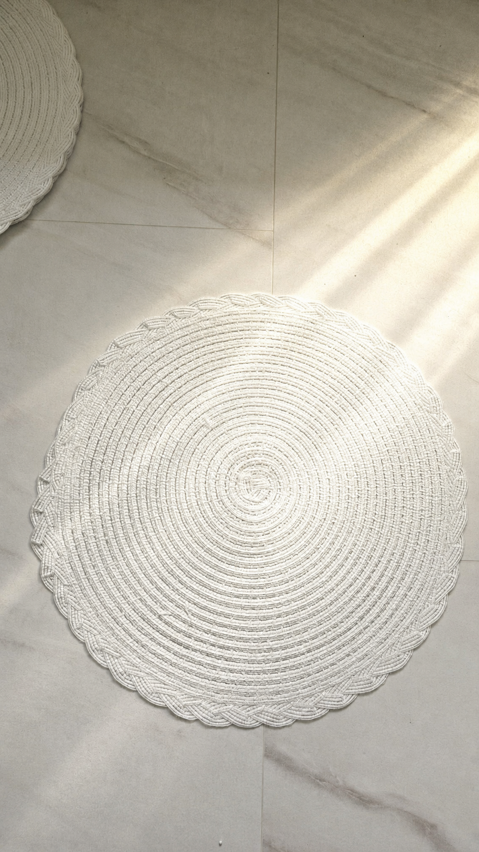 Pure elegance- placemat wit